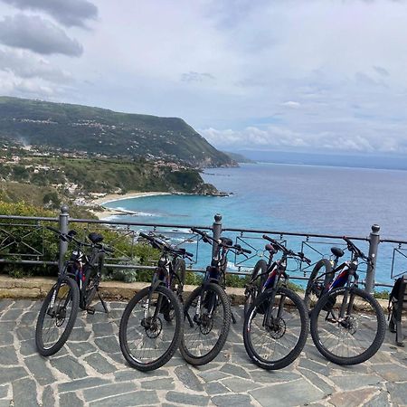 Borgo Carida - Green Family Holidays Zaccanopoli Экстерьер фото